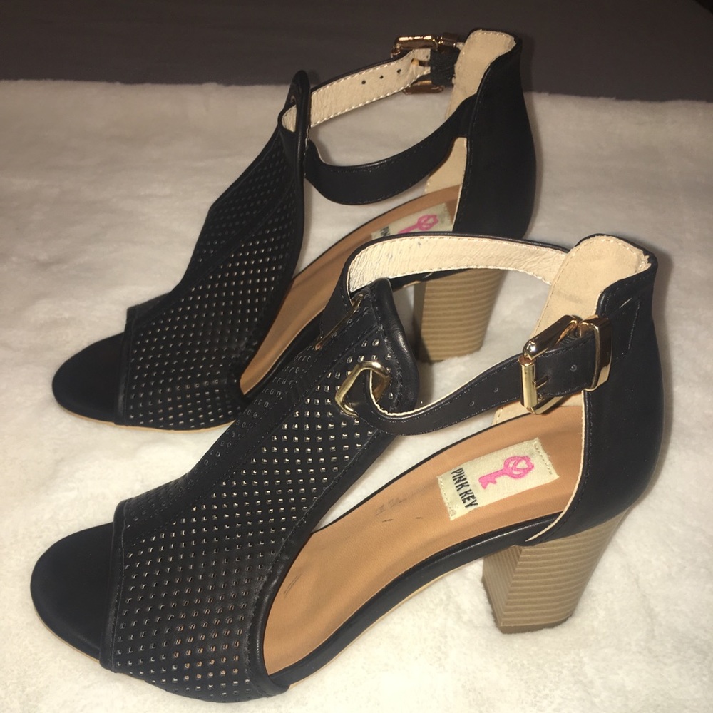 Heels with open sides